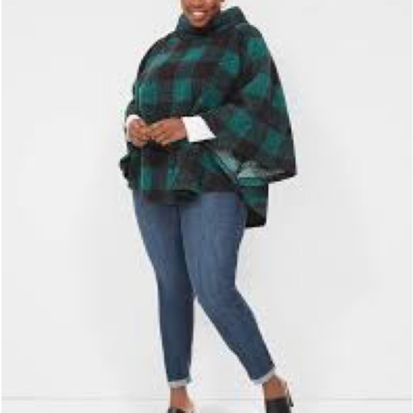 Lane Bryant Sweaters - Lane Bryant Green and Black Plaid Cowlneck Pullover Poncho Sz 14/16